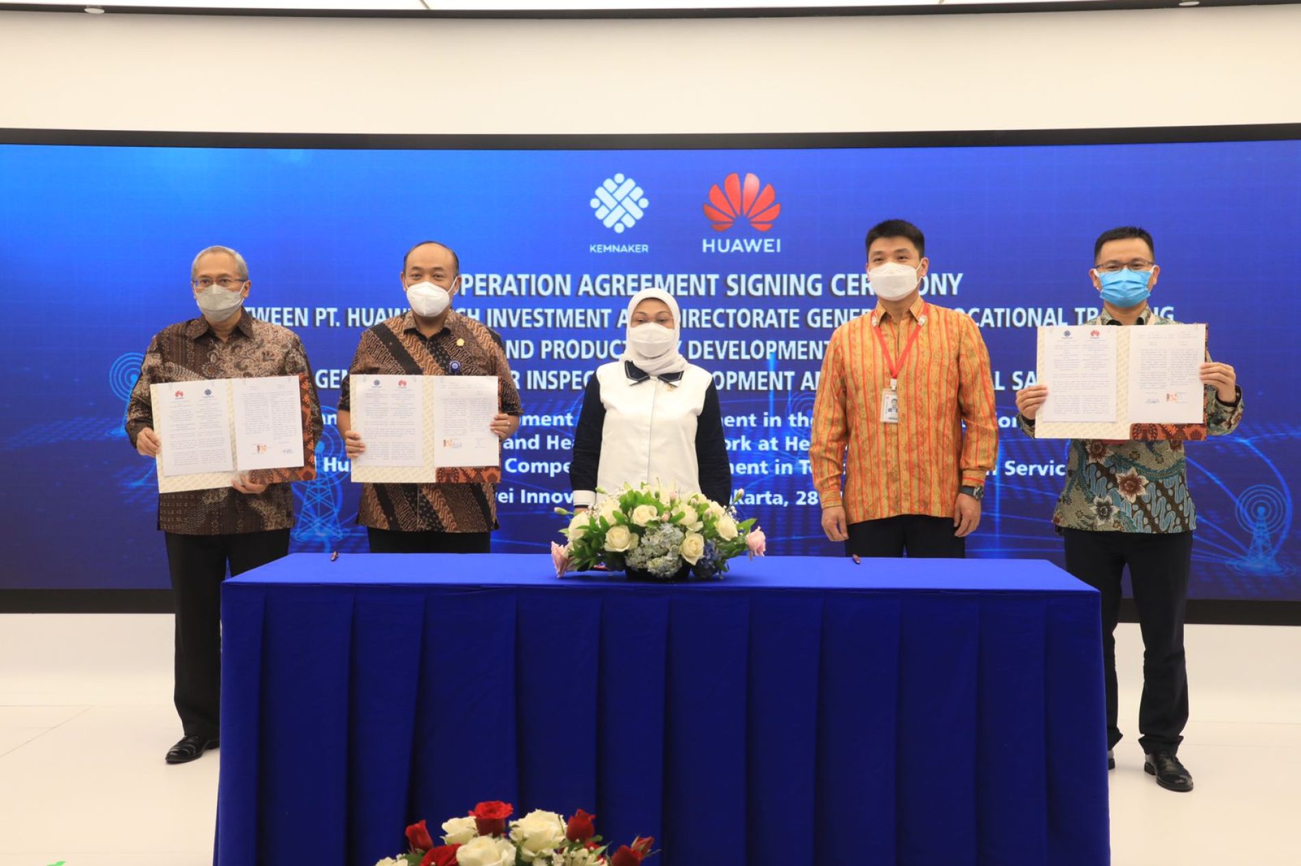 Cetak SDM Kompeten di Bidang Telekomunikasi, Kemnaker Teken MoU dengan Huawei Indonesia