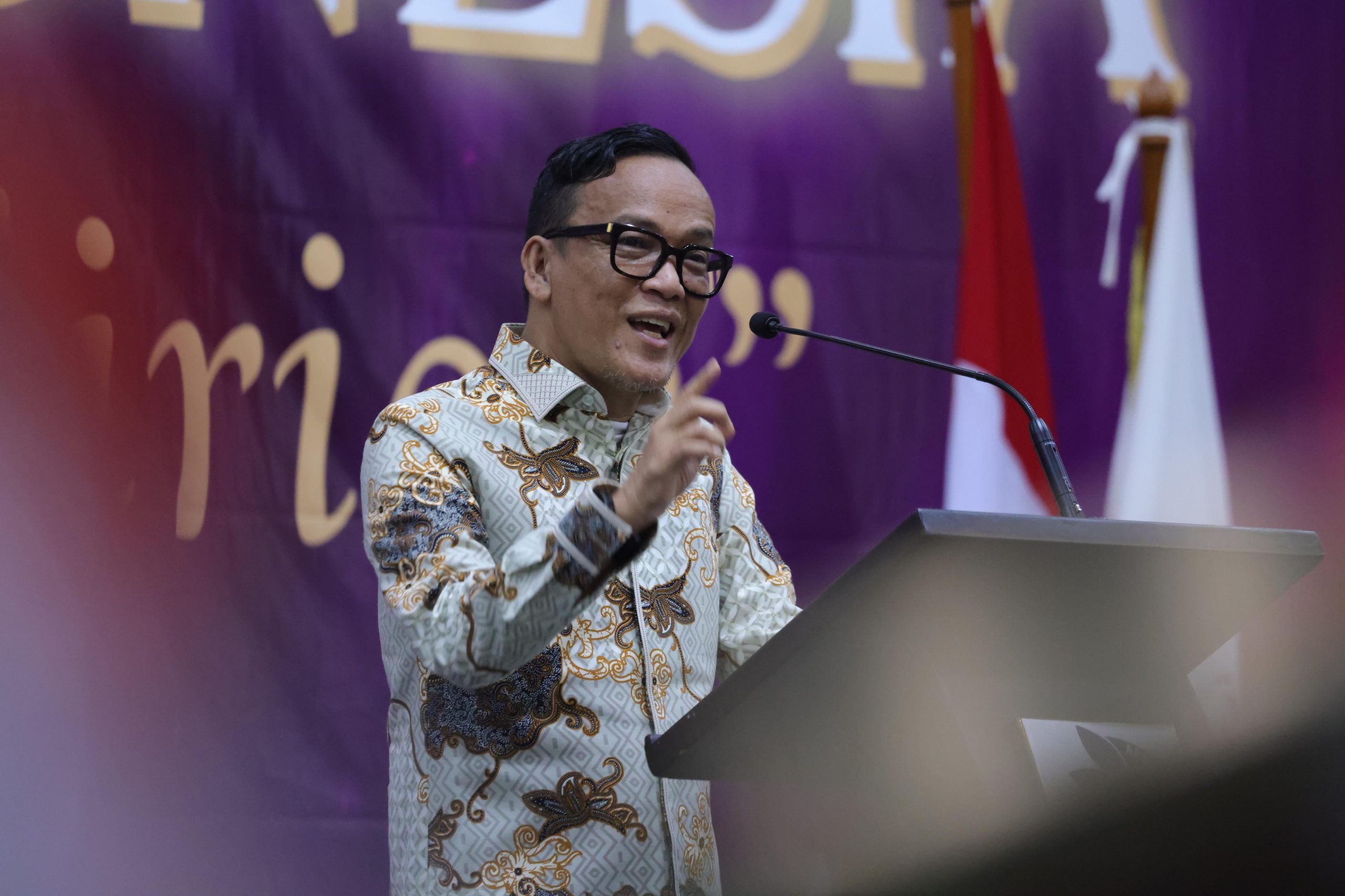 Wamenaker Tegaskan Perempuan Harus Ambil Peran Strategis Hadapi Disrupsi AI